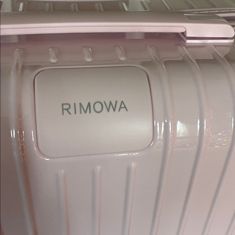 RIMOWA Ballerina Pink Carry-On - Picture 6 of 17